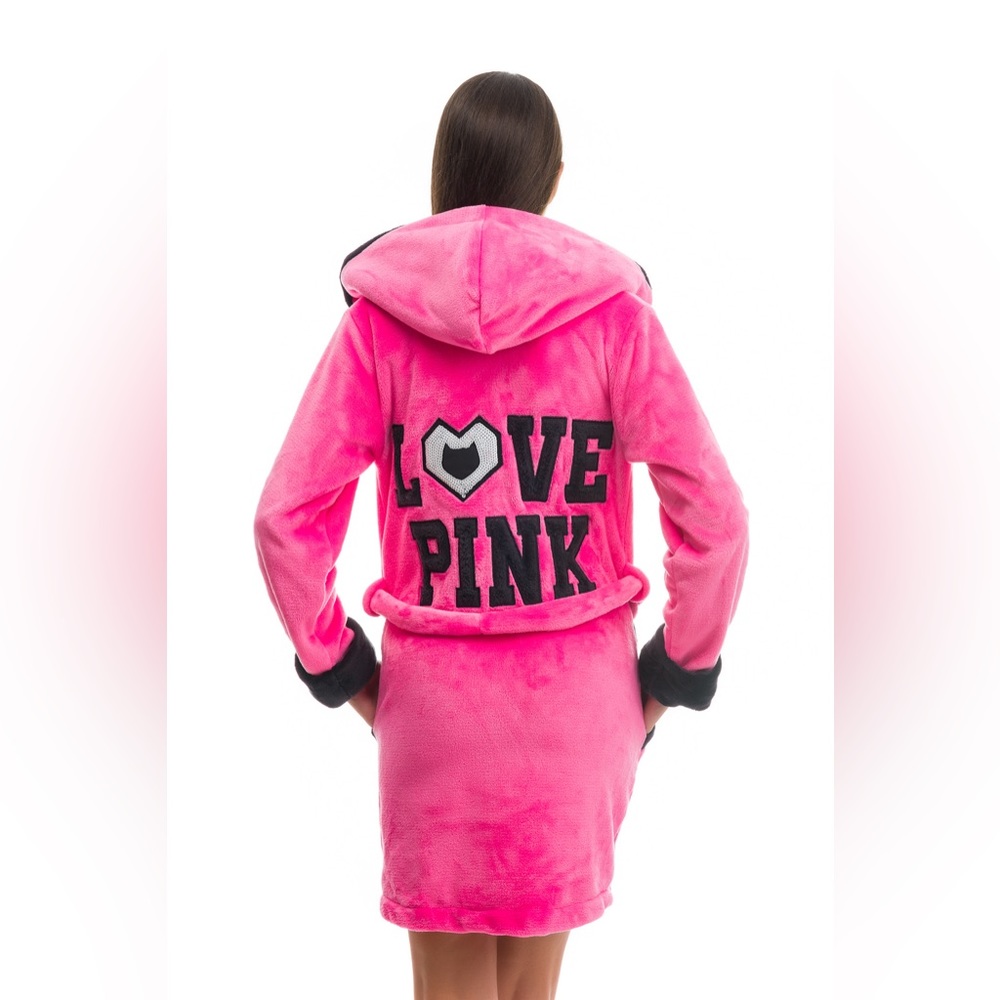 DH122 NEW Poppy Diary UV Pink-Black Embroidered I love Pink Soft Plush Bathrobe